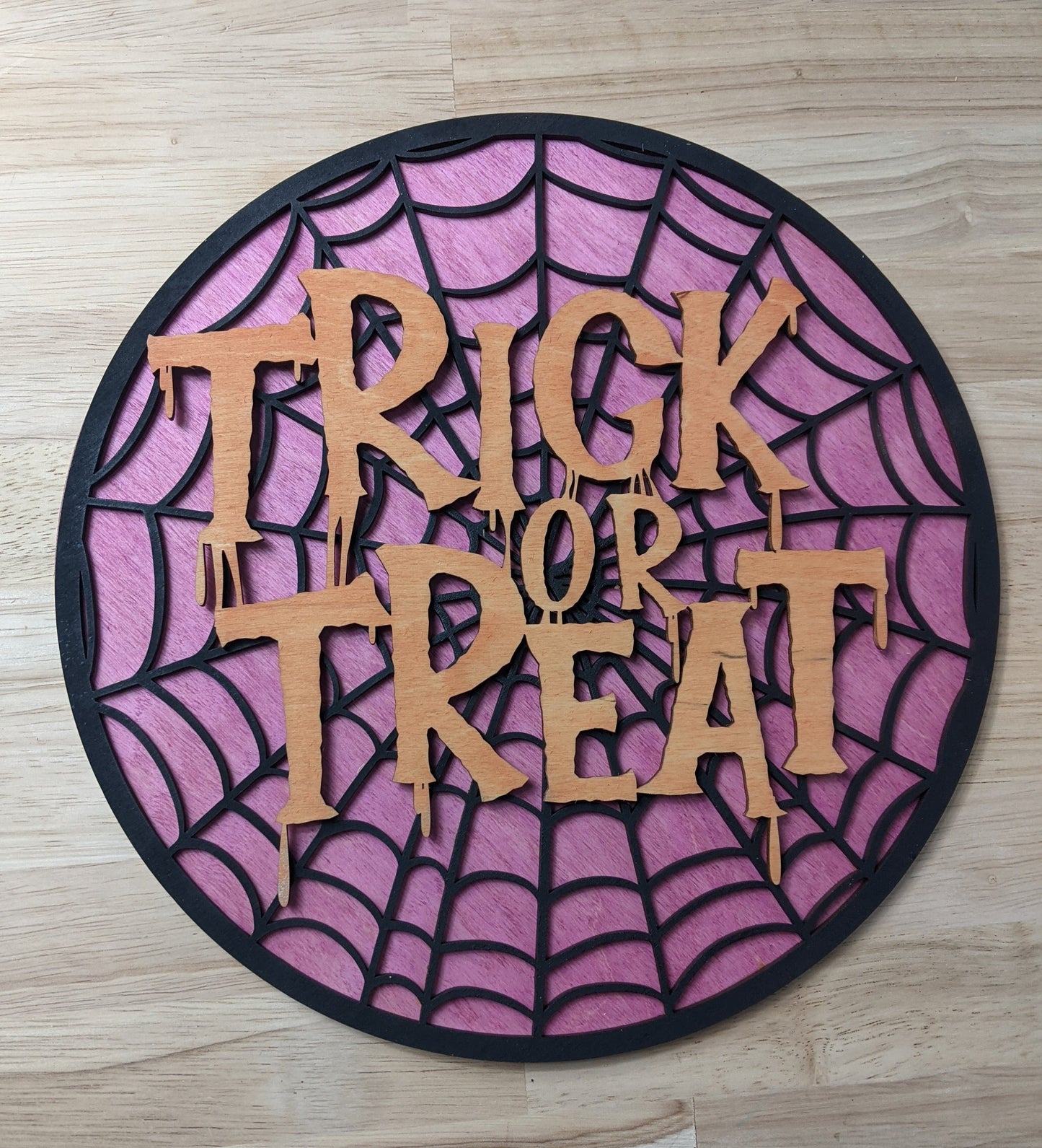 Halloween Round Sign: Trick or Treat